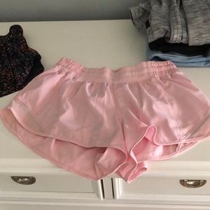 Lululemon Hotty Hot short